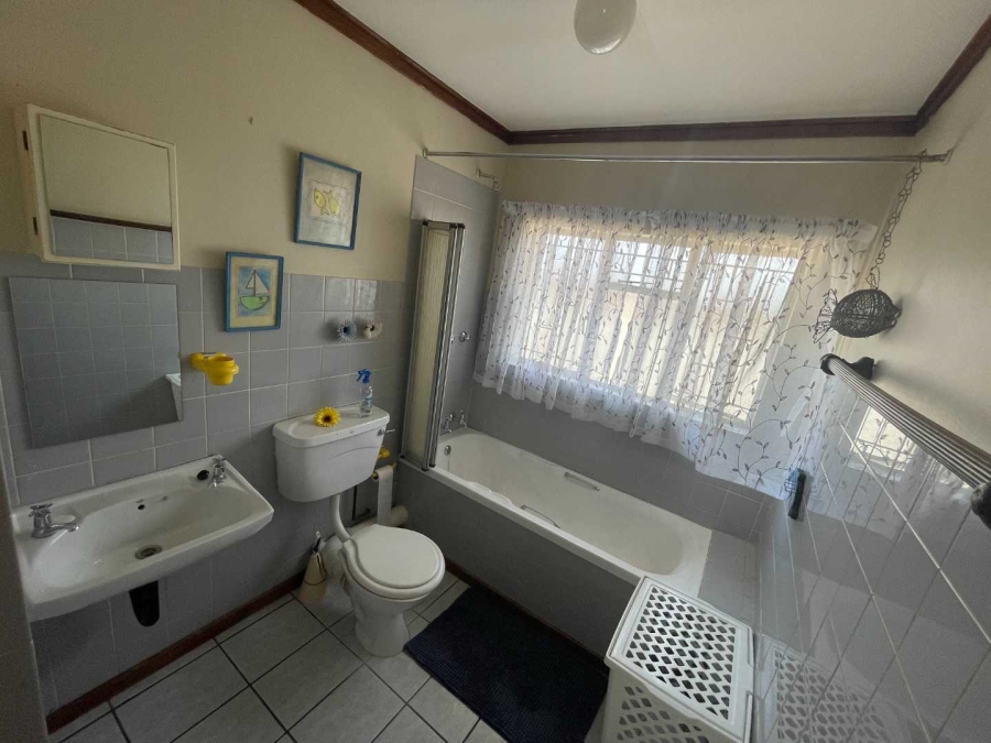 2 Bedroom Property for Sale in Langenhovenpark Free State